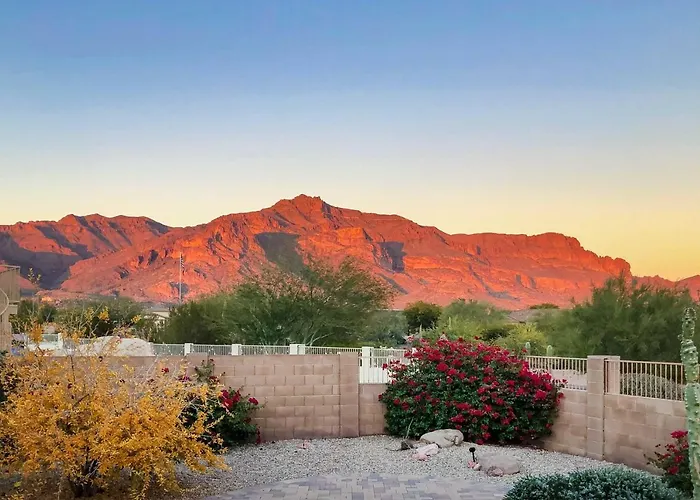 Holiday home Mountain Views + Nearby Hikes: Escape!