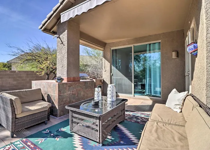 Mountain Views + Nearby Hikes: Escape! *